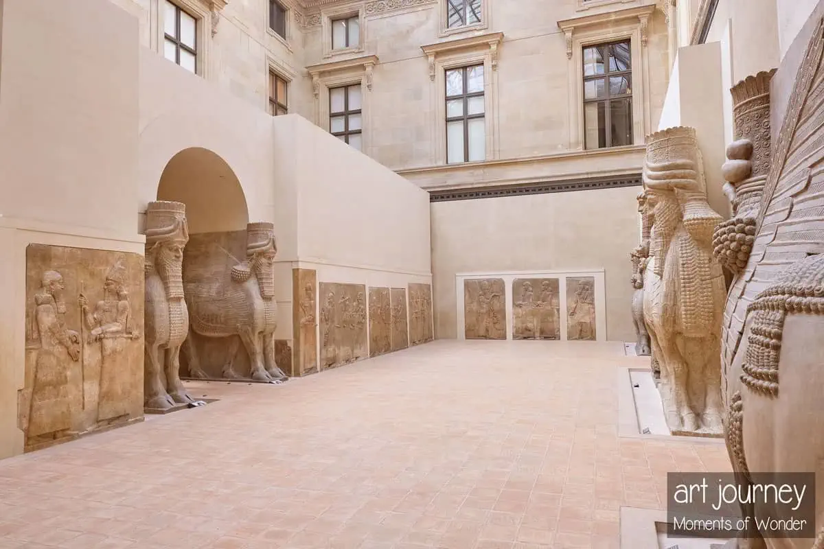 Louvre private guided visit of the hidden treasures of the museum