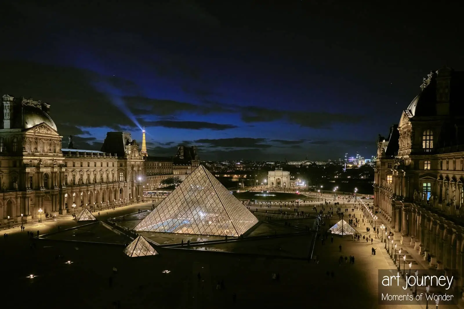 Louvre pyramid at night private guided visit